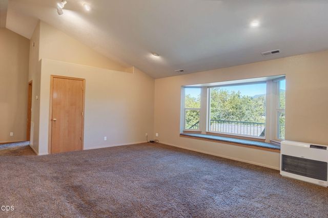 410 Lancelot Lane, Merlin, OR 97532