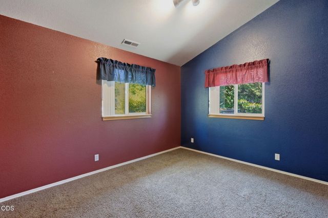 410 Lancelot Lane, Merlin, OR 97532