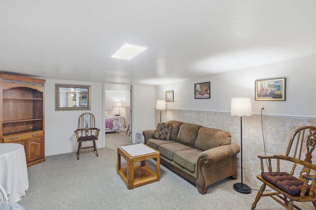 410 Lancelot Lane, Merlin, OR 97532