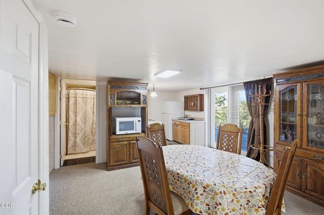 410 Lancelot Lane, Merlin, OR 97532