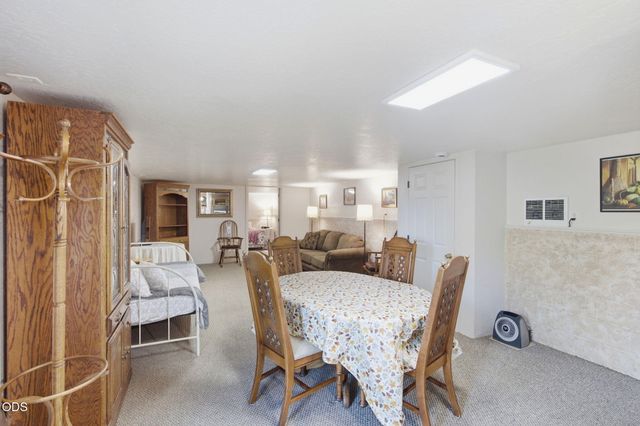 410 Lancelot Lane, Merlin, OR 97532