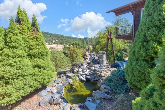 410 Lancelot Lane, Merlin, OR 97532