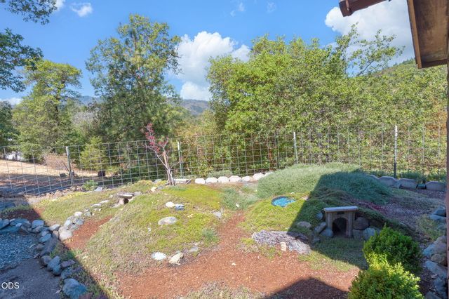 410 Lancelot Lane, Merlin, OR 97532