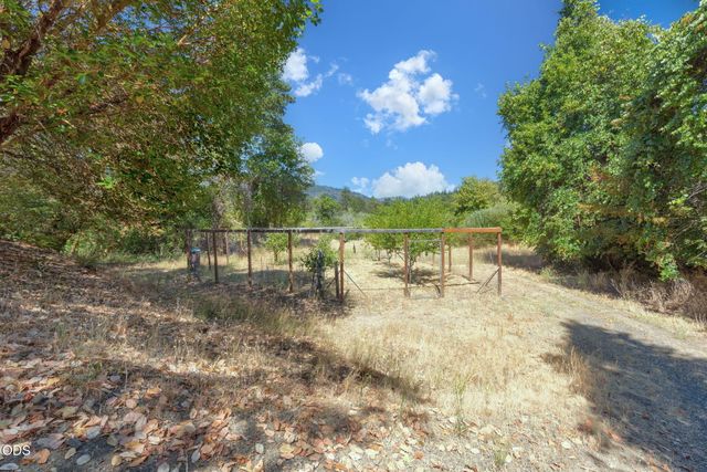 410 Lancelot Lane, Merlin, OR 97532
