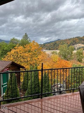 410 Lancelot Lane, Merlin, OR 97532
