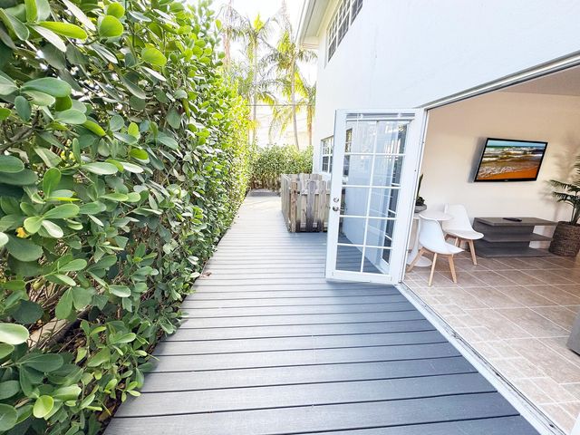 234 Oleander Avenue 1, Palm Beach, FL 33480