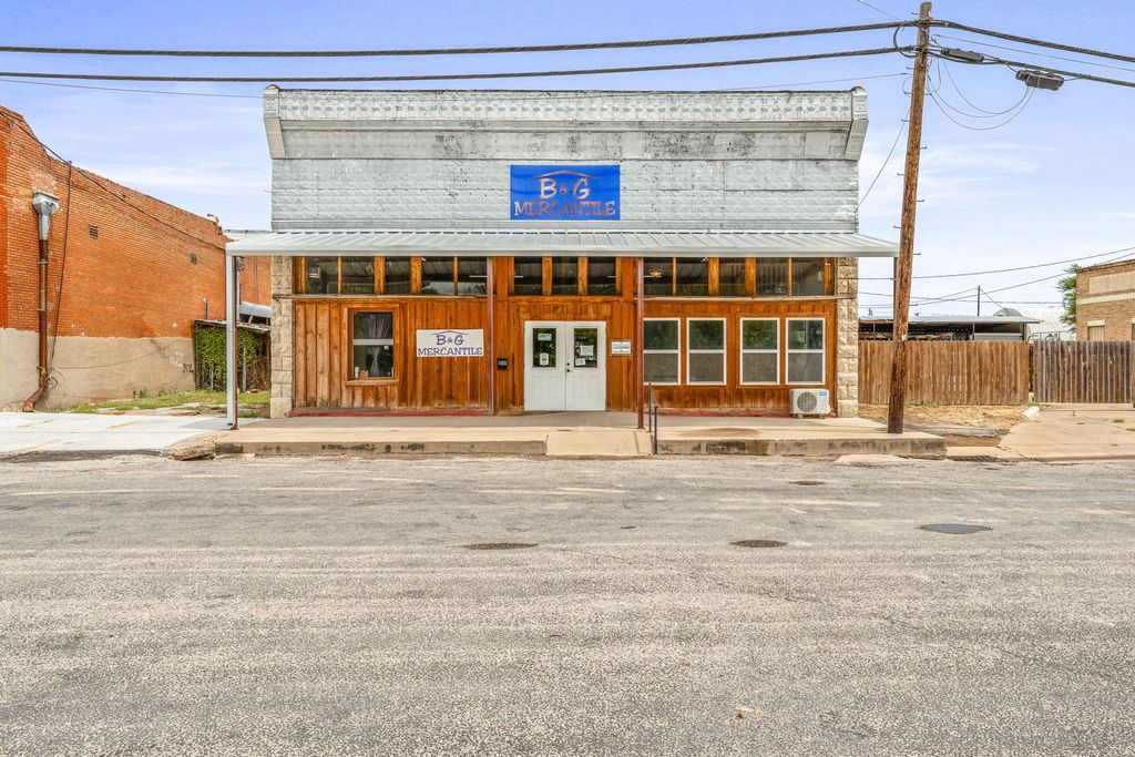 109 E Roberts Street, Gorman, TX 76454