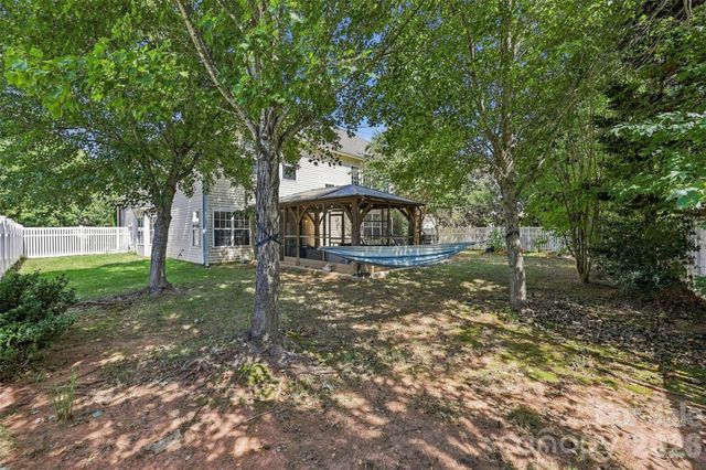 15110 Redwood Valley Lane, Charlotte, NC 28277