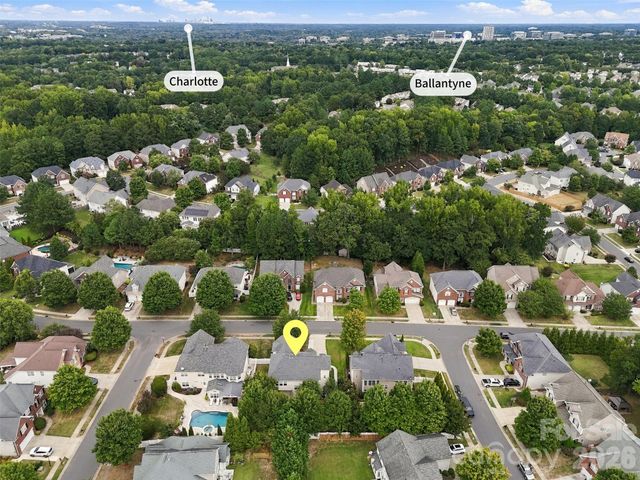 15110 Redwood Valley Lane, Charlotte, NC 28277