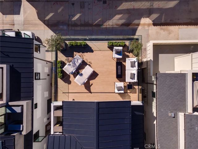 1025 W Balboa Boulevard, Newport Beach, CA 92661