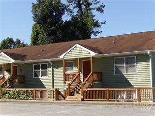 2505 W Broad Street 422, Athens, GA 30606