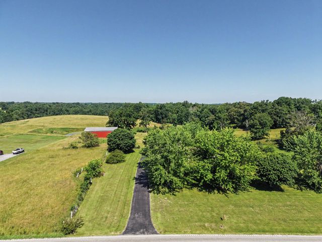 5223 Galen Rd, Lafayette, TN 37083