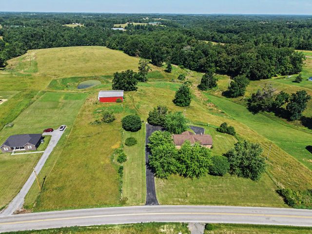 5223 Galen Rd, Lafayette, TN 37083