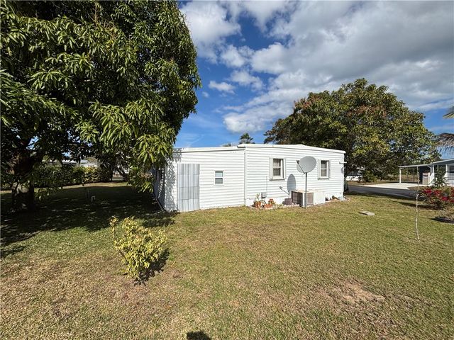 6129 98th Place, Sebastian, FL 32958