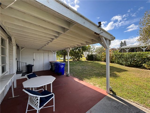 6129 98th Place, Sebastian, FL 32958