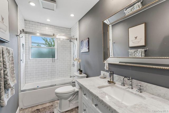 282 W 22nd Street, Deer Park, NY 11729
