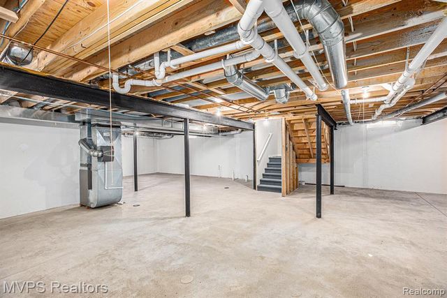 42640 Park Cresent Drive, Sterling Heights, MI 48313