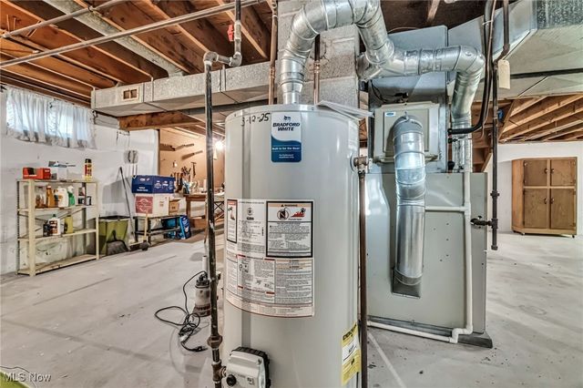 35690 Solon Road, Solon, OH 44139