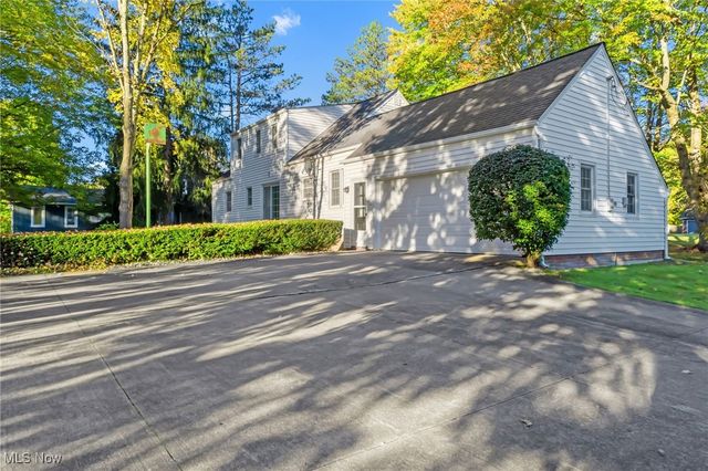 35690 Solon Road, Solon, OH 44139