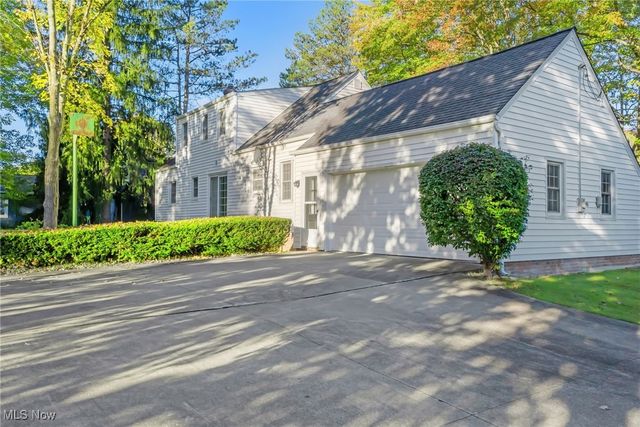 35690 Solon Road, Solon, OH 44139