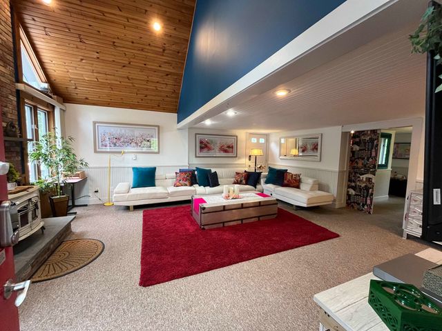 4027 Route 100 Highway, Wardsboro, VT 05360