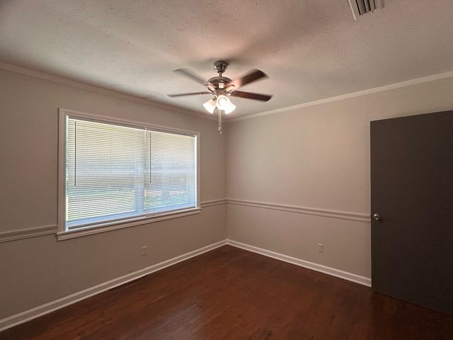 106 Tv Rd, Dothan, AL 36301