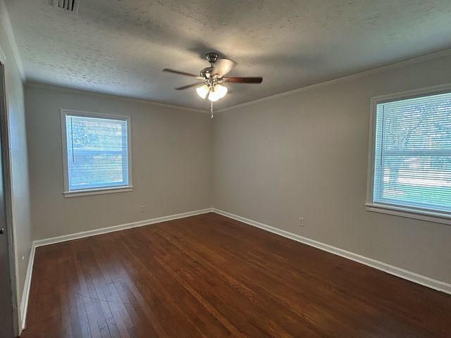 106 Tv Rd, Dothan, AL 36301