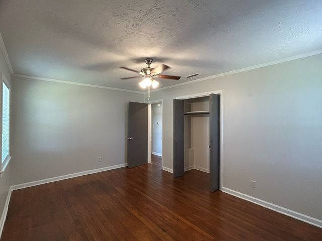 106 Tv Rd, Dothan, AL 36301