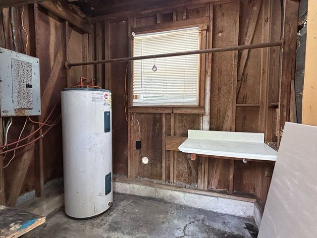 106 Tv Rd, Dothan, AL 36301
