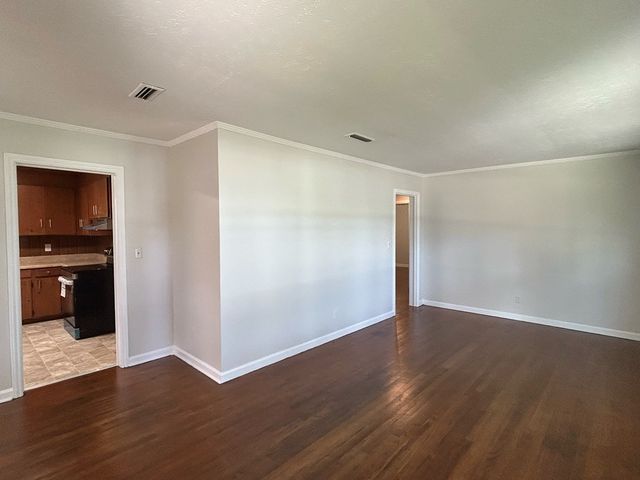 106 Tv Rd, Dothan, AL 36301