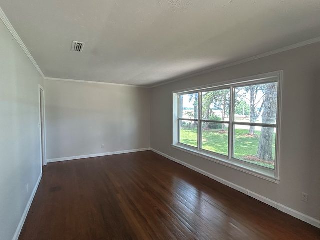 106 Tv Rd, Dothan, AL 36301