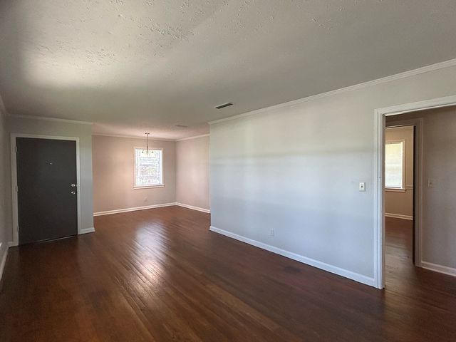 106 Tv Rd, Dothan, AL 36301