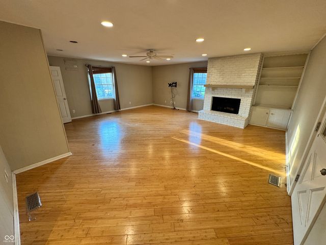 7425 Dean Road, Indianapolis, IN 46240