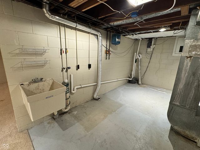 7425 Dean Road, Indianapolis, IN 46240