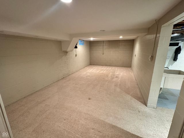 7425 Dean Road, Indianapolis, IN 46240