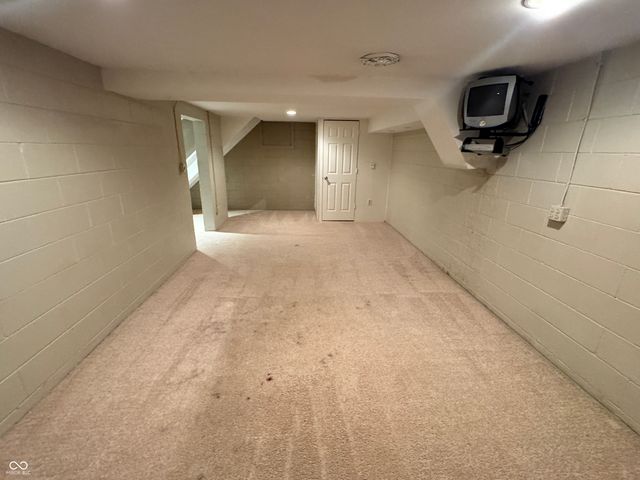 7425 Dean Road, Indianapolis, IN 46240