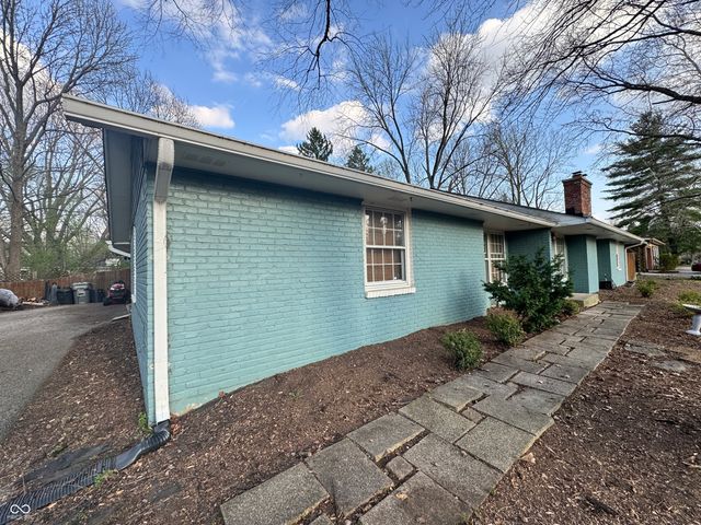 7425 Dean Road, Indianapolis, IN 46240