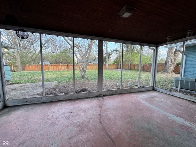 7425 Dean Road, Indianapolis, IN 46240