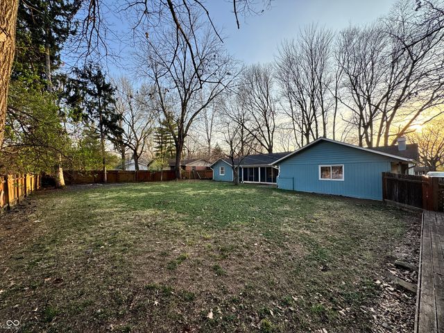 7425 Dean Road, Indianapolis, IN 46240