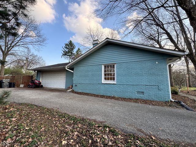 7425 Dean Road, Indianapolis, IN 46240