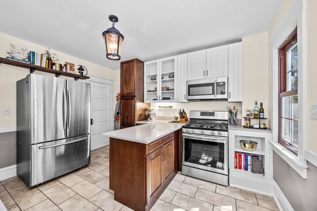 718 North Street, Geneva, IL 60134