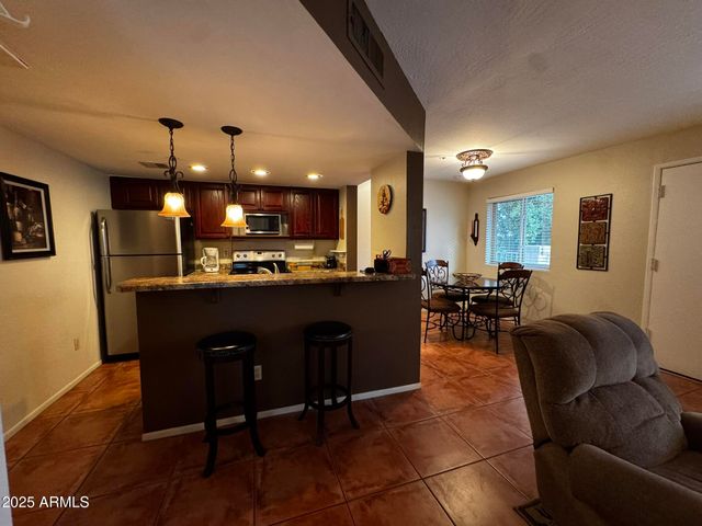 12123 W BELL Road 337, Surprise, AZ 85378