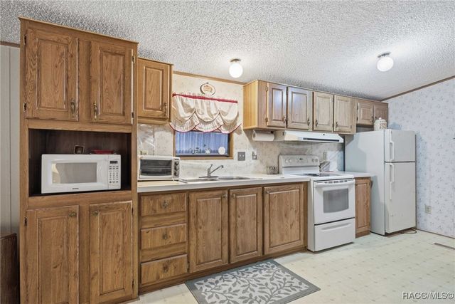 6395 W Flanders Lane, Crystal River, FL 34429