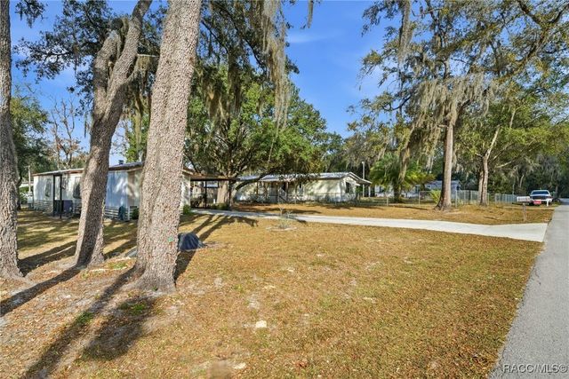 6395 W Flanders Lane, Crystal River, FL 34429