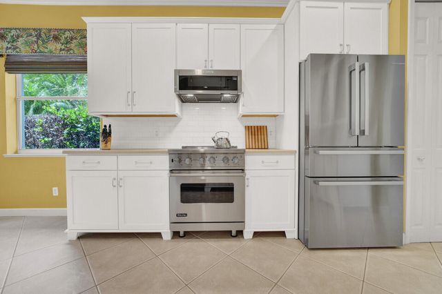 7726 GREENBRIER Circle, Port St. Lucie, Port St Lucie, FL 34986