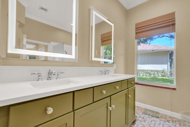 7726 GREENBRIER Circle, Port St. Lucie, Port St Lucie, FL 34986