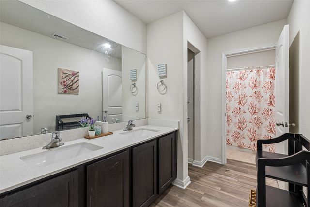 148 Bandana Circle, Newark, TX 76071
