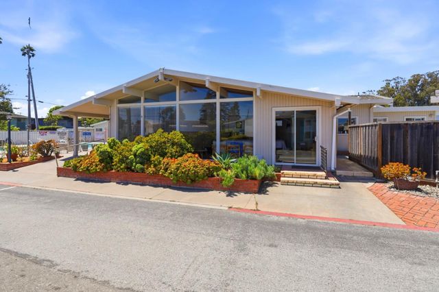 1555 Merrill 43, Santa Cruz, CA 95062