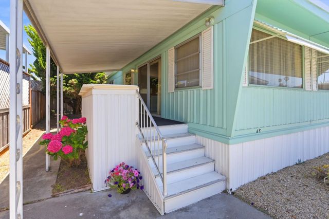 1555 Merrill 43, Santa Cruz, CA 95062