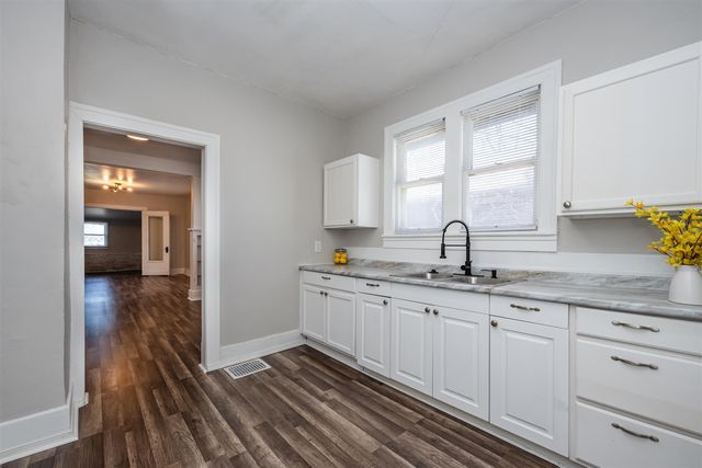 550 Sherman Court, Benton Harbor, MI 49022